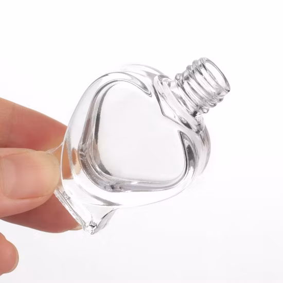 Botella de esmalte de uñas de gel con forma de corazón transparente de 7 ml
